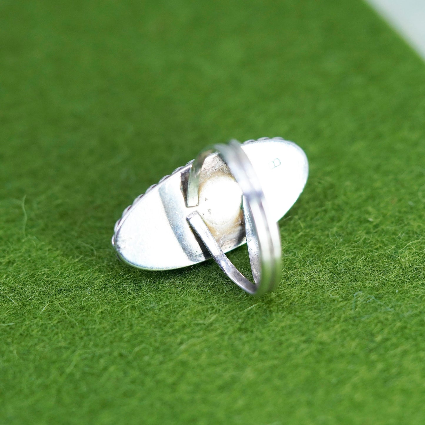 Size 6, Vintage sterling 925 silver handmade ring with oval abalone