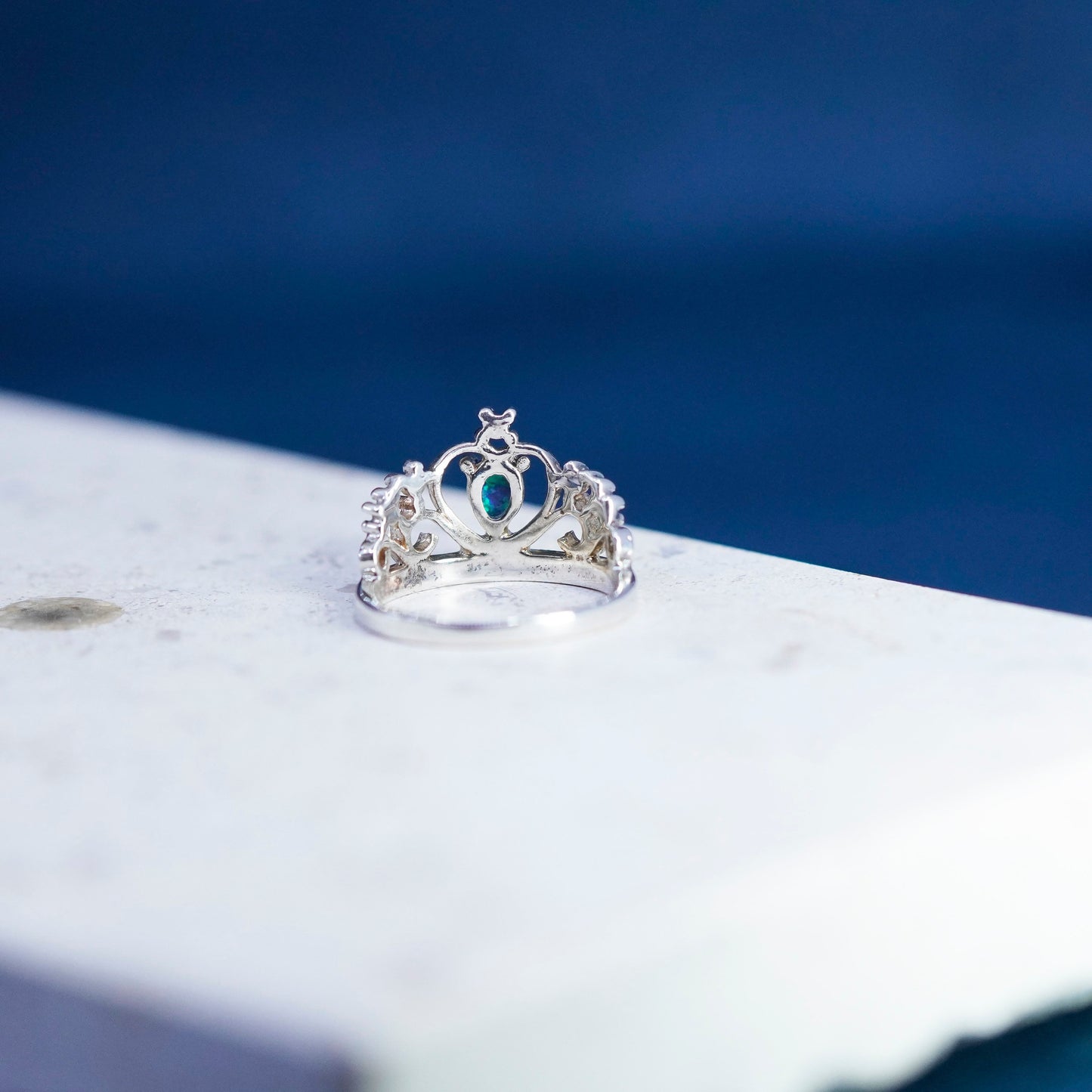 Size 7.25, vintage sterling 925 silver handmade crown ring with opal