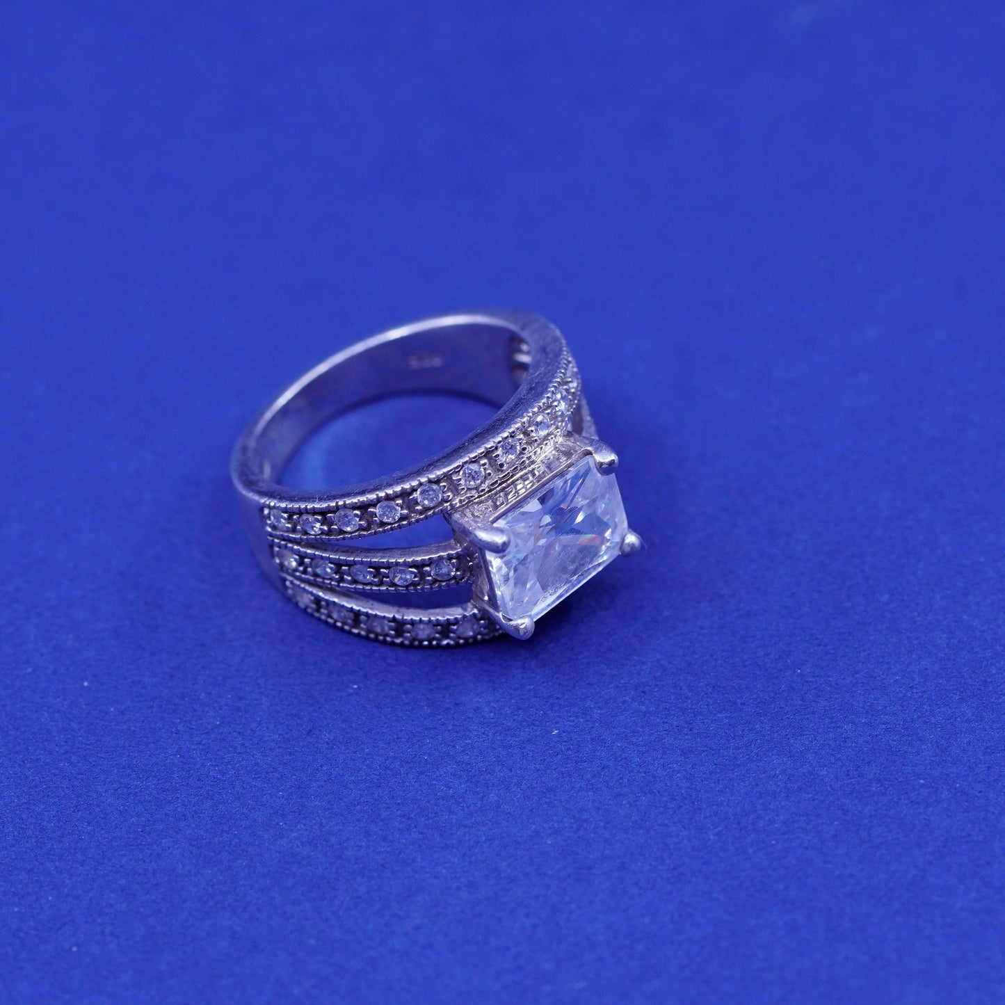 Size 7.25, vtg Sterling 925 silver engagement anniversary ring w/ cluster Cz