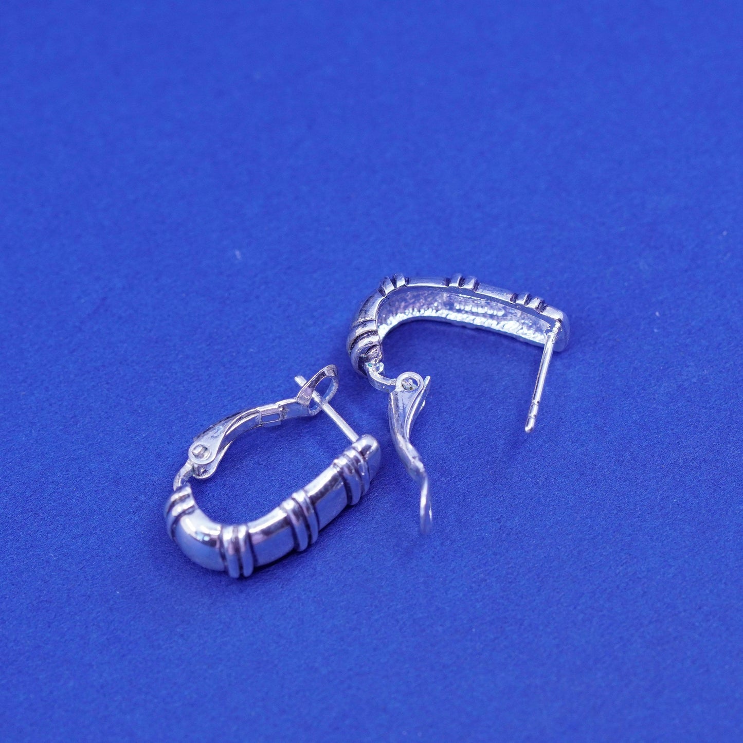 0.75”, vtg Sterling silver handmade earrings, modern 925 ribbed hoops Huggie
