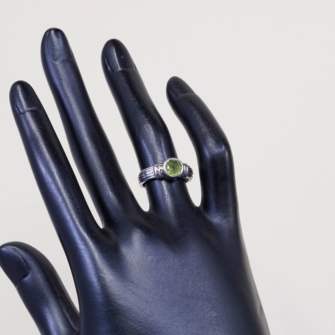 sz 5, vtg Sterling silver handmade 925 stackable ring w/ peridot