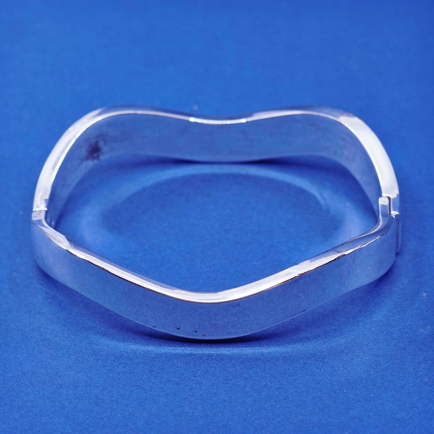 7.25”, vintage sterling silver handmade bracelet, 925 wavy hinged bangle