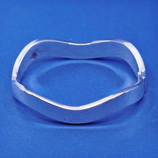 7.25”, vintage sterling silver handmade bracelet, 925 wavy hinged bangle