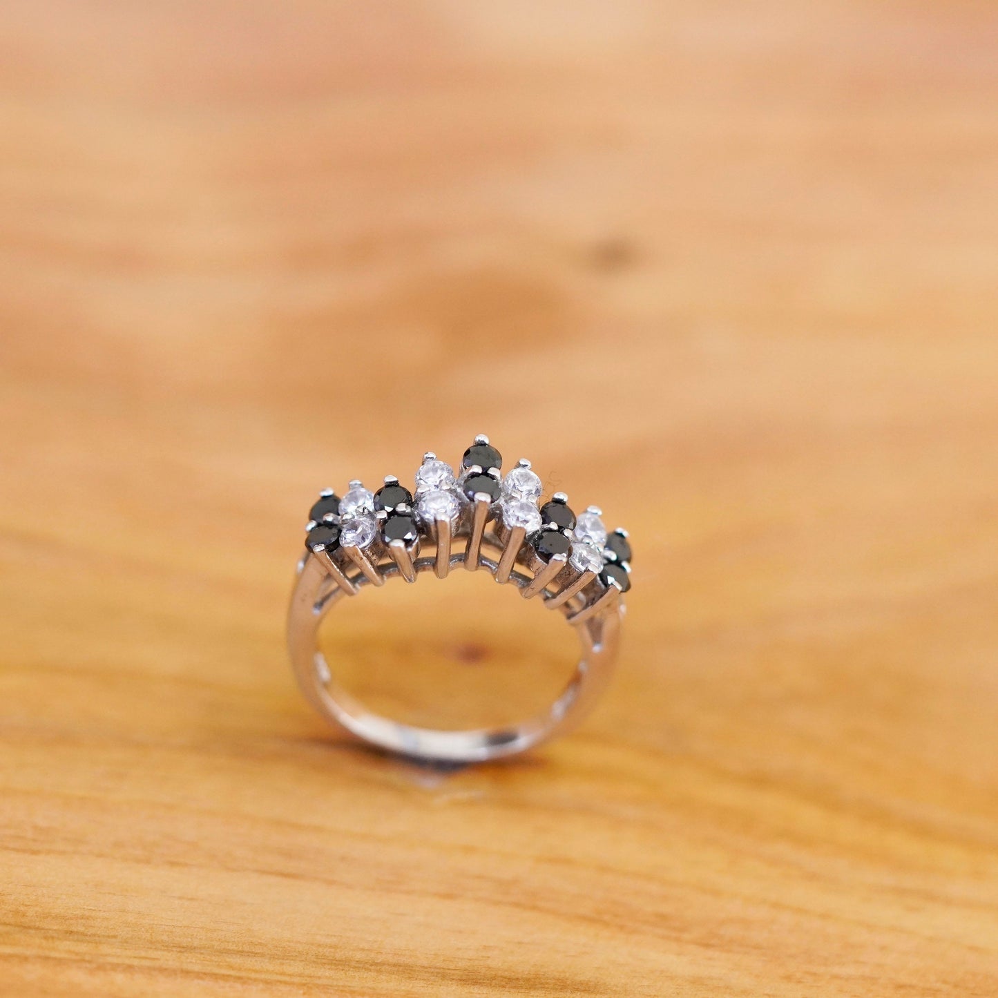 Size 7.25, vtg Sterling 925 silver anniversary engagement ring with cluster cz