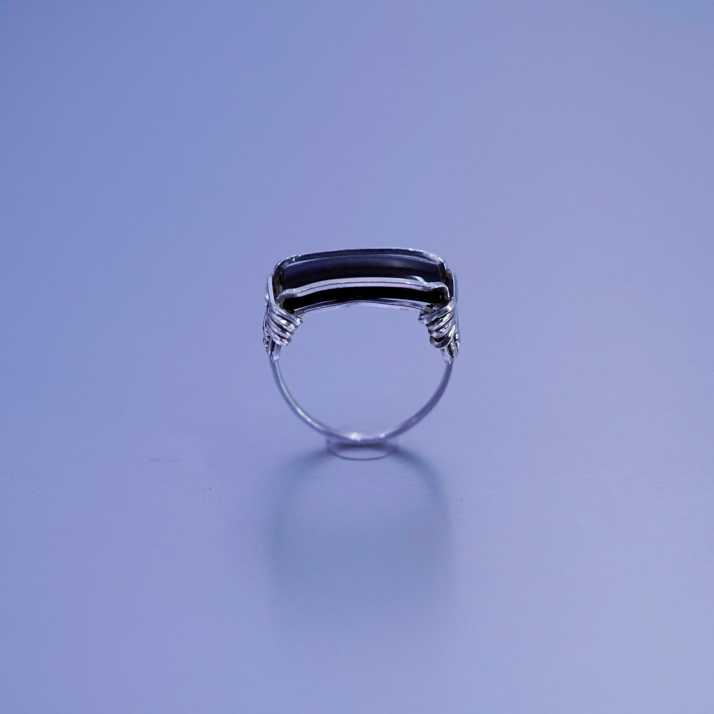 Size 9.5, vintage Sterling 925 silver handmade wired ring with agate