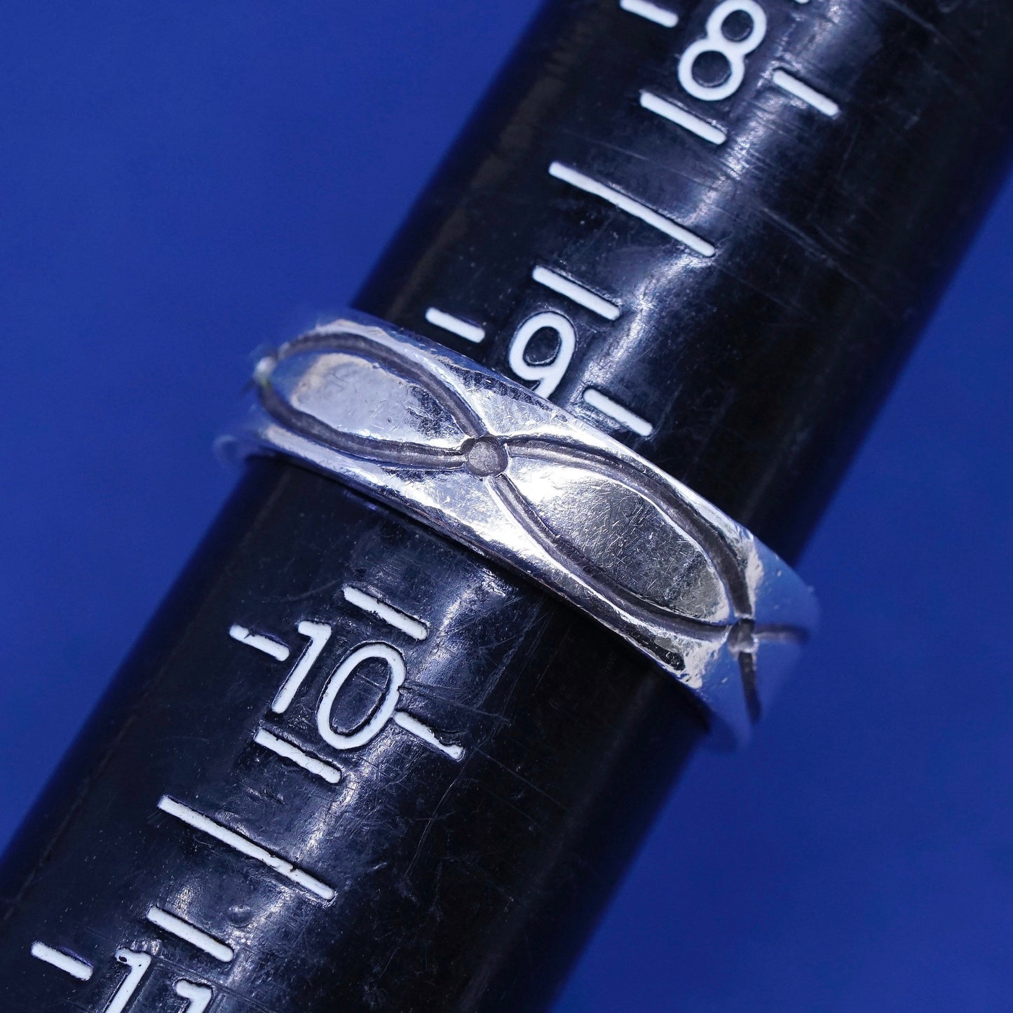 Size 9.25, vtg Sandrick Ahowenew Sterling silver handmade ring, hopi 925 band