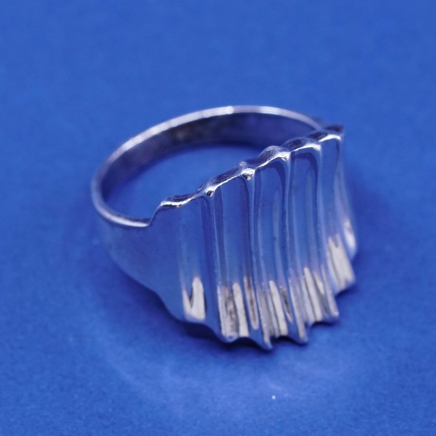 SZ 9, vtg minimalist Sterling silver handmade ribbed ring, 925 statement band