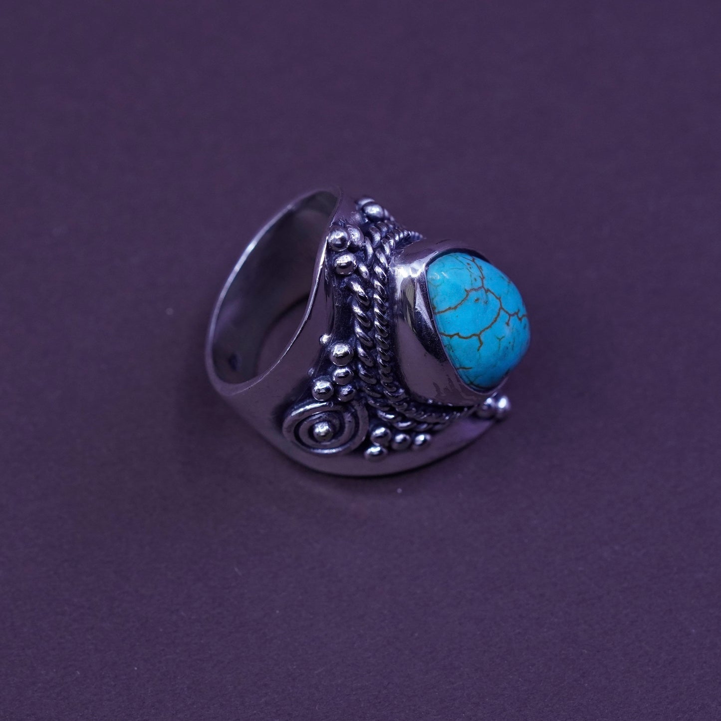 Size 9, Sterling 925 silver ring, Native American, Navajo w/ teardrop turquoise