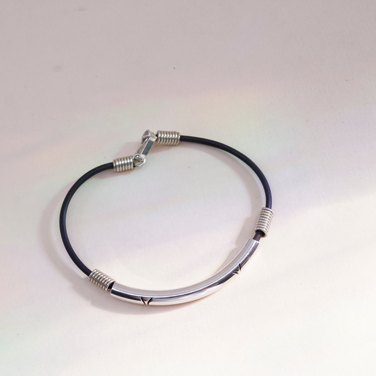 7.5”, Vintage black rubber chain with sterling 925 silver bar