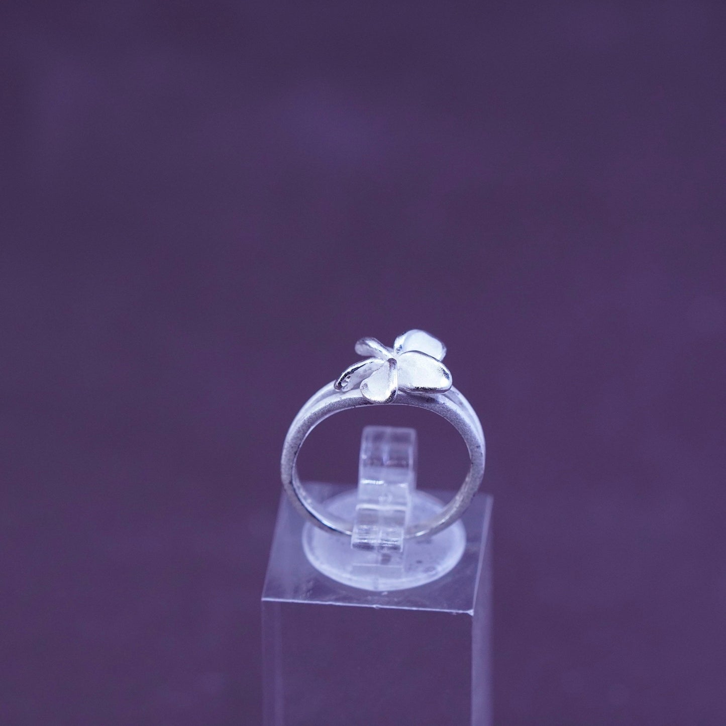 Size 4, vintage TMA Sterling 925 silver plumeria flower ring
