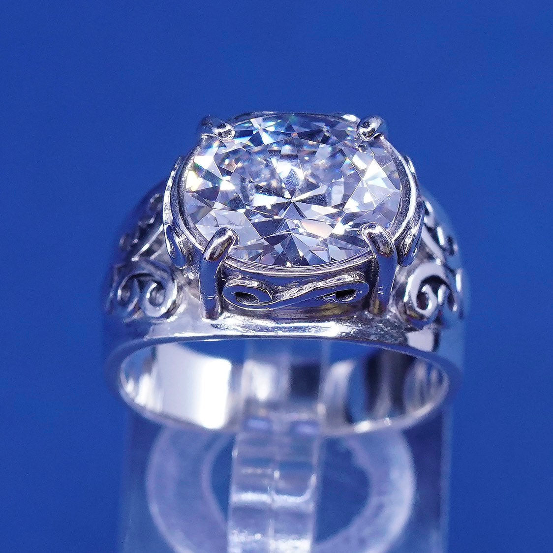 Size 8, vtg Sterling silver handmade ring, 925 cocktail ring w/ cz