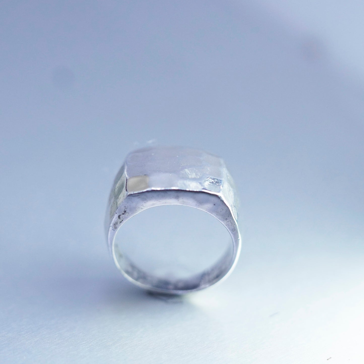 Size 8, vintage Italy Sterling 925 silver ring, hammered band