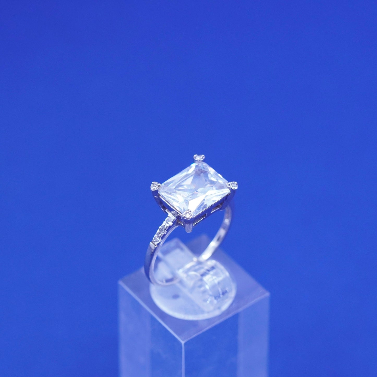 Size 8.5, vintage Sterling 925 silver engagement anniversary ring w/ cluster Cz