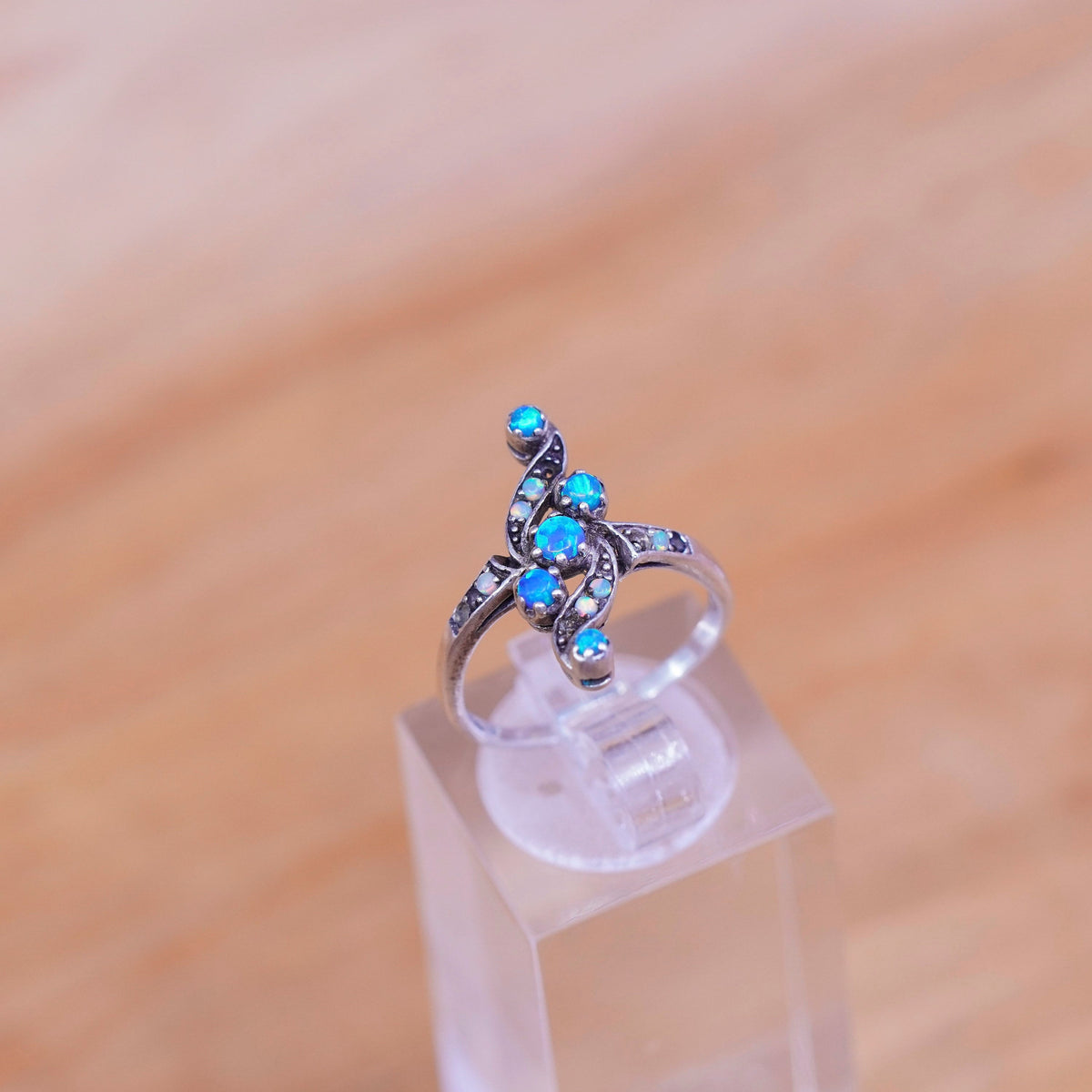 Size 5.5, vintage Sterling 925 silver handmade ring with opal beads