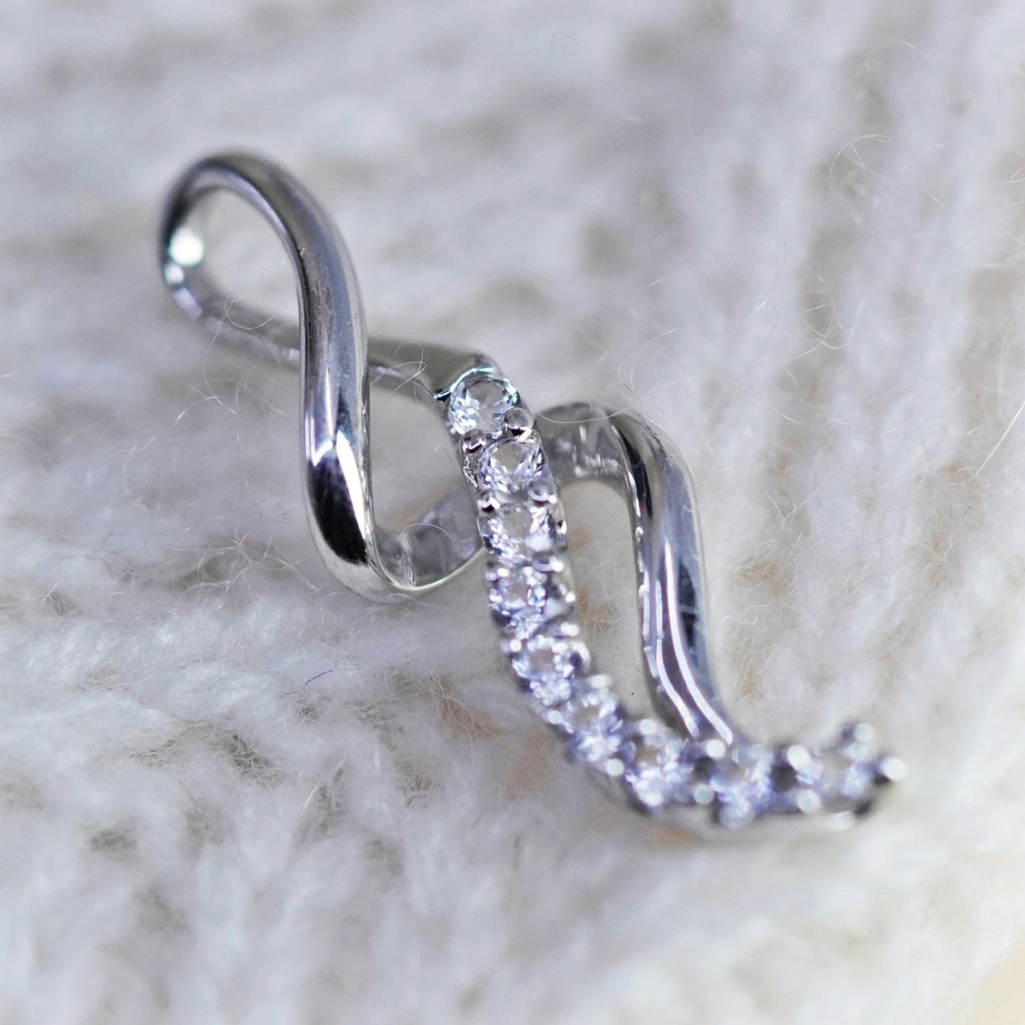 Vintage sterling 925 silver with cz pendant