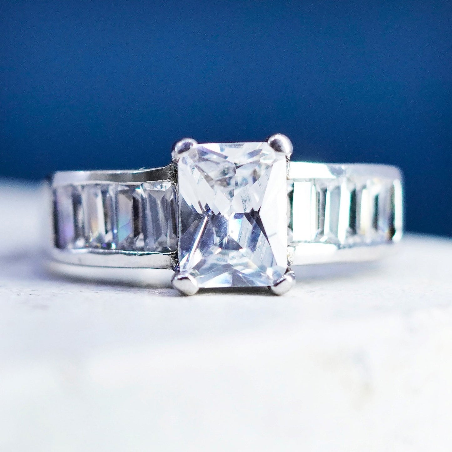 Size 7.25 vintage Sterling 925 silver engagement ring with cz
