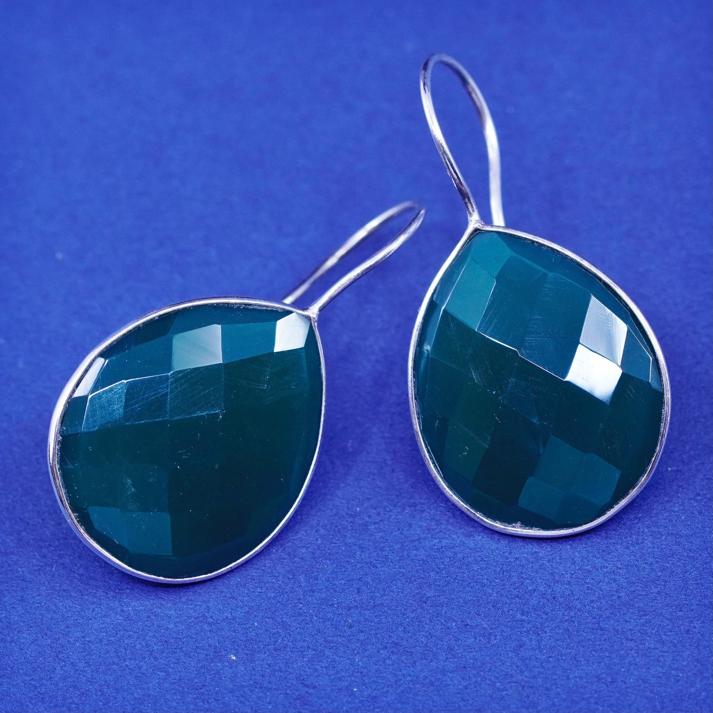 Vintage sterling 925 silver handmade earrings with teardrop emerald