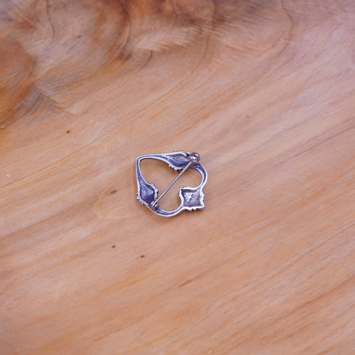 Vintage handmade modern sterling 925 silver heart brooch with cable around