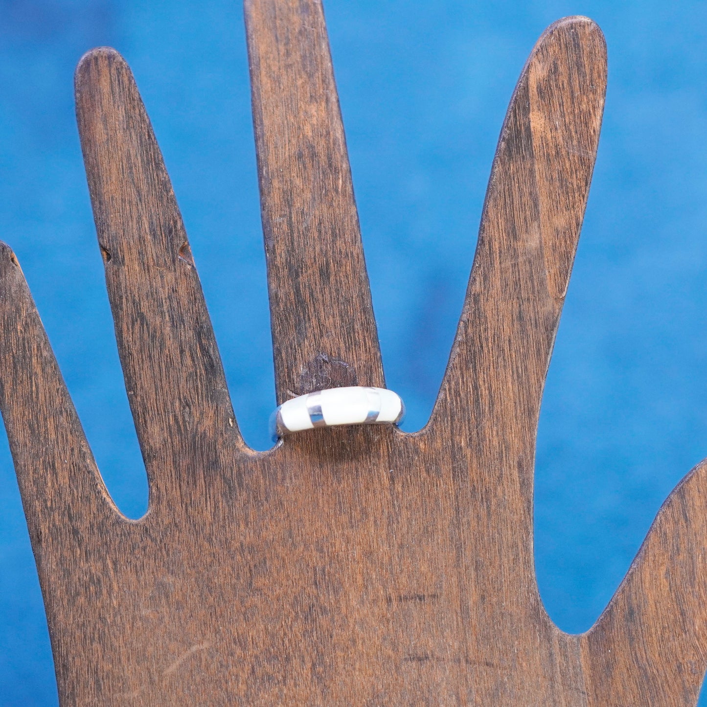 Size 9, vintage Mexico Sterling 925 silver handmade ring band mother of pearl