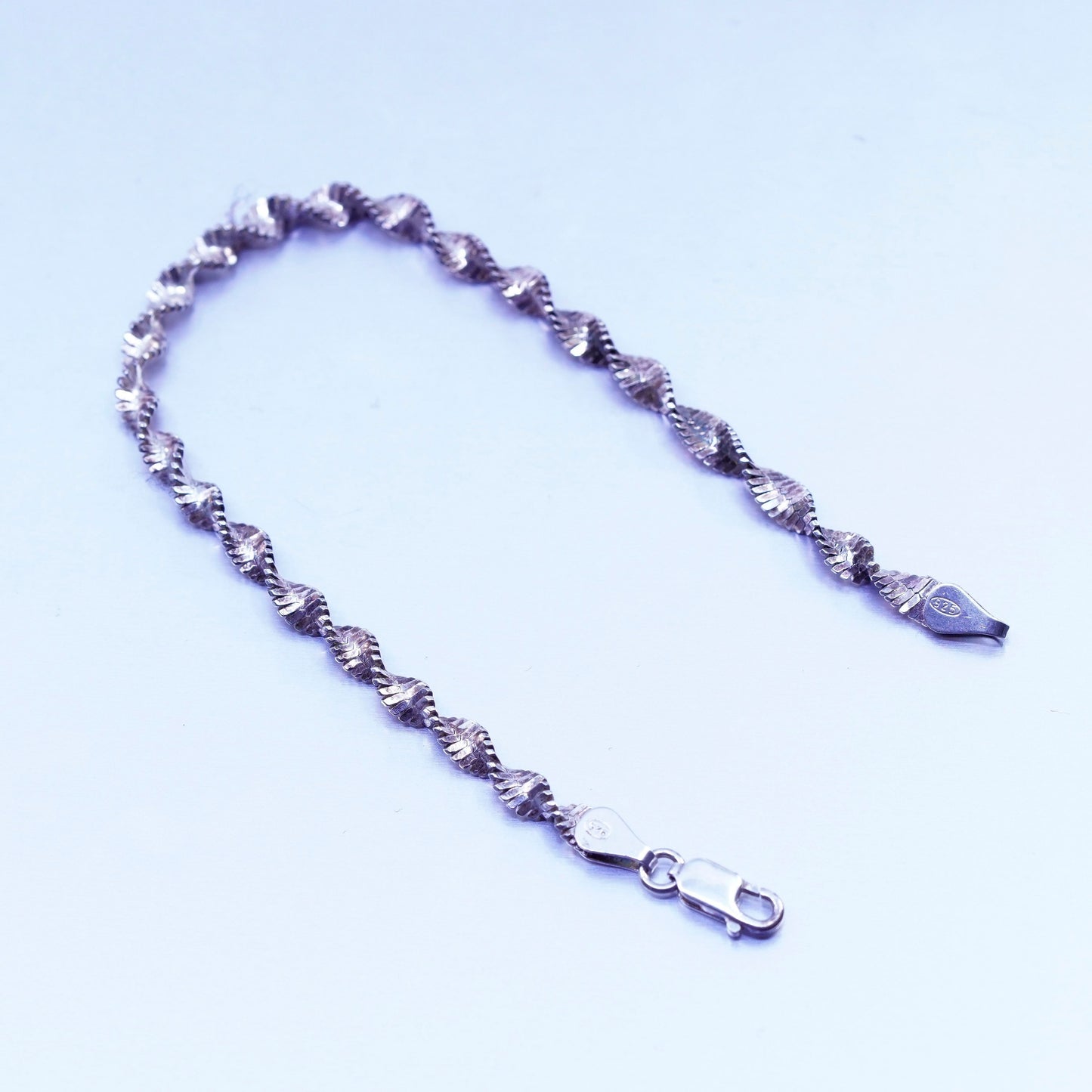 7.25”, Vintage Italy Sterling 925 silver bracelet, twisted herringbone chain