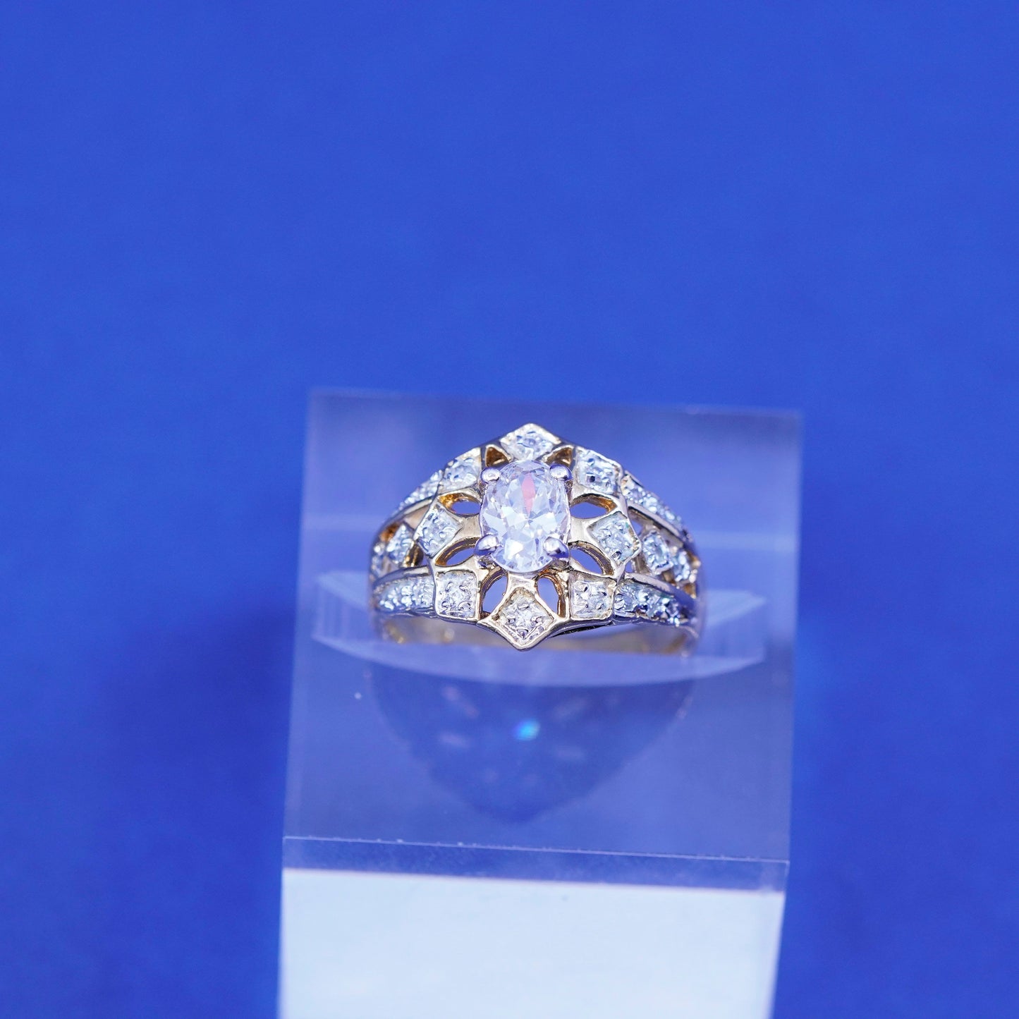 Size 6.75, Sterling silver ring, vermeil gold over 925 snowflake with crystal