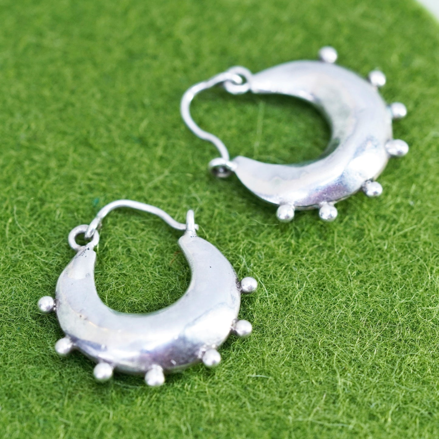 0.75”, vtg sterling 925 silver loop earrings, minimalist primitive hoops beads