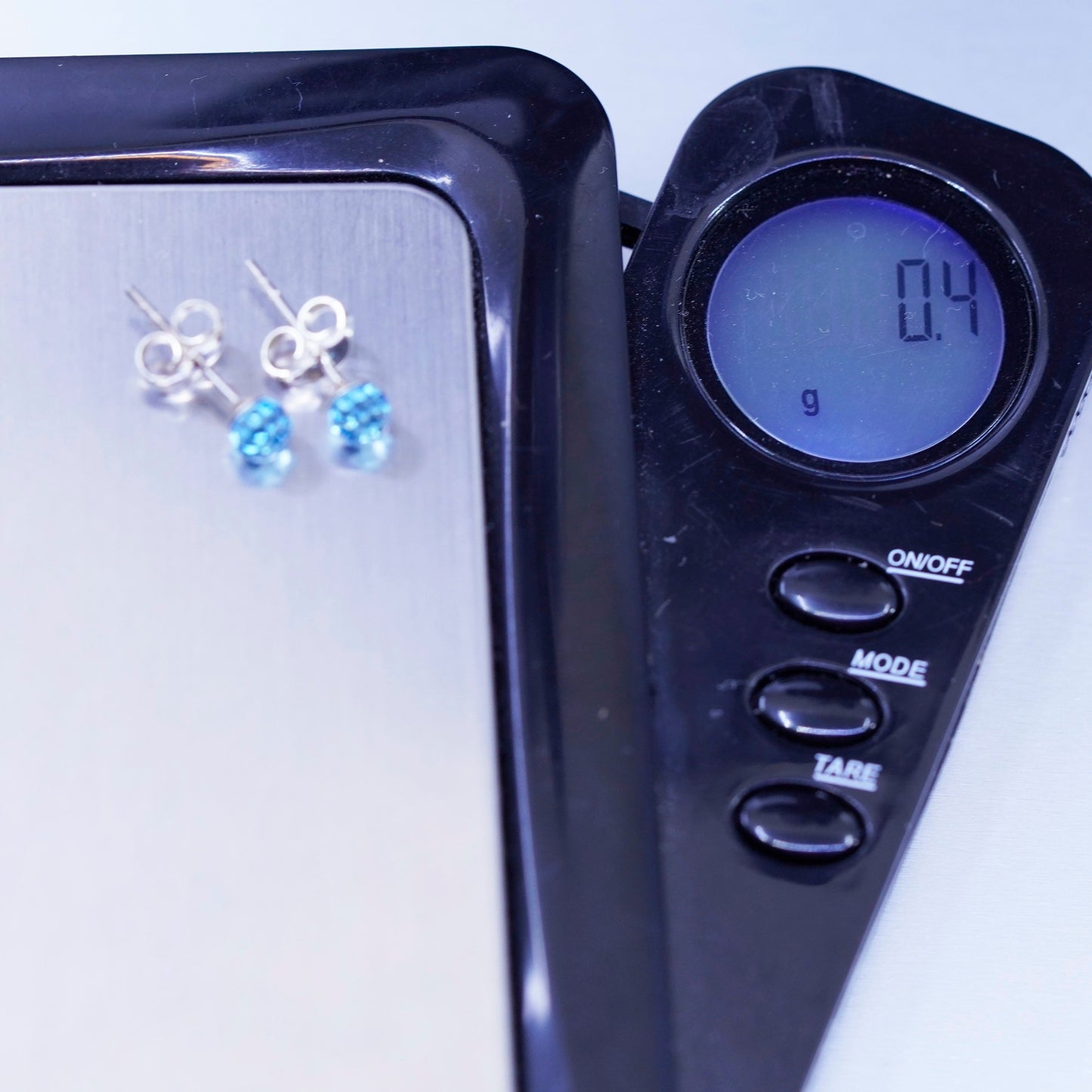 3mm, Vintage Sterling 925 silver earrings, studs with blue cz inlay