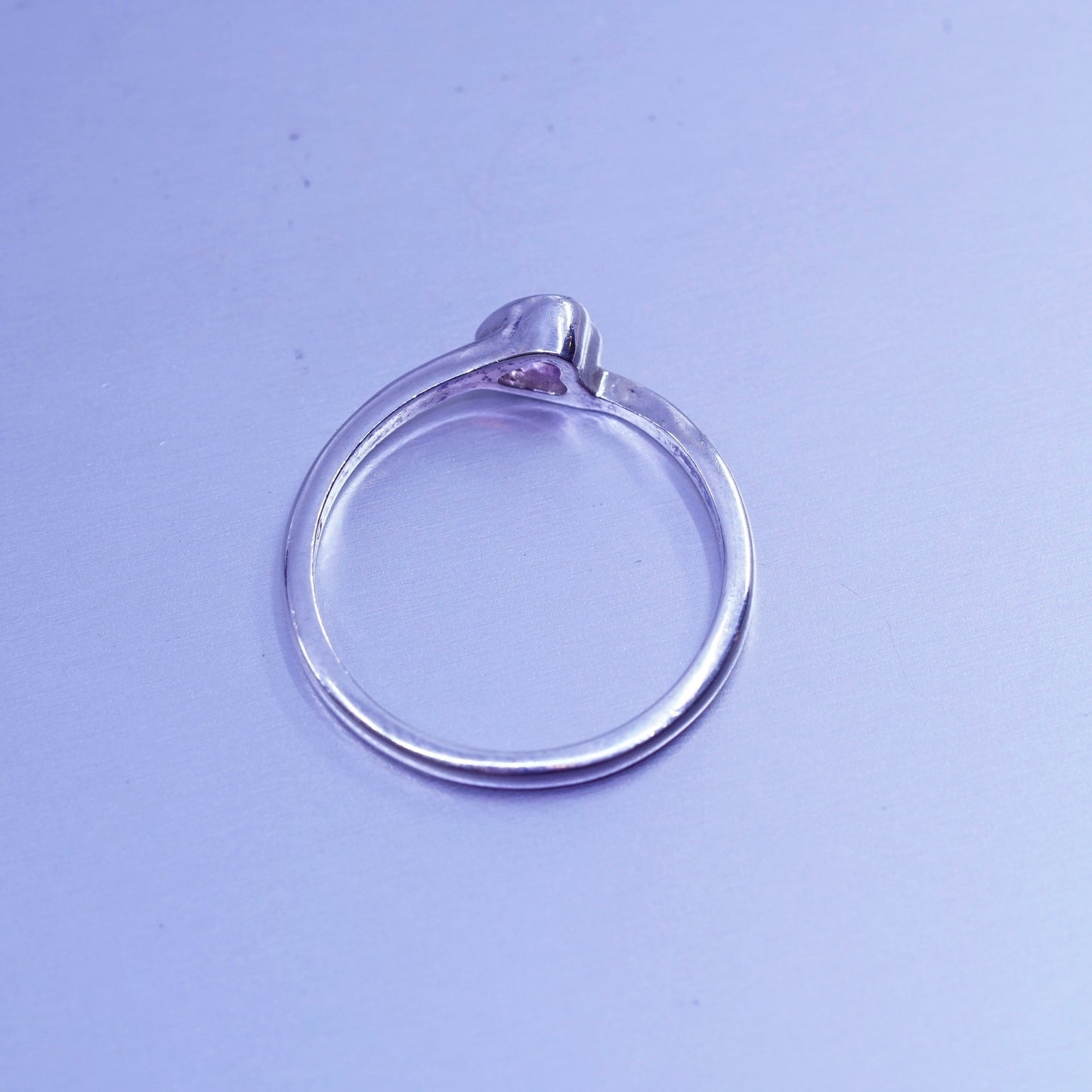 Size 8.25, vintage southwestern Sterling 925 silver ring, heart amethyst band