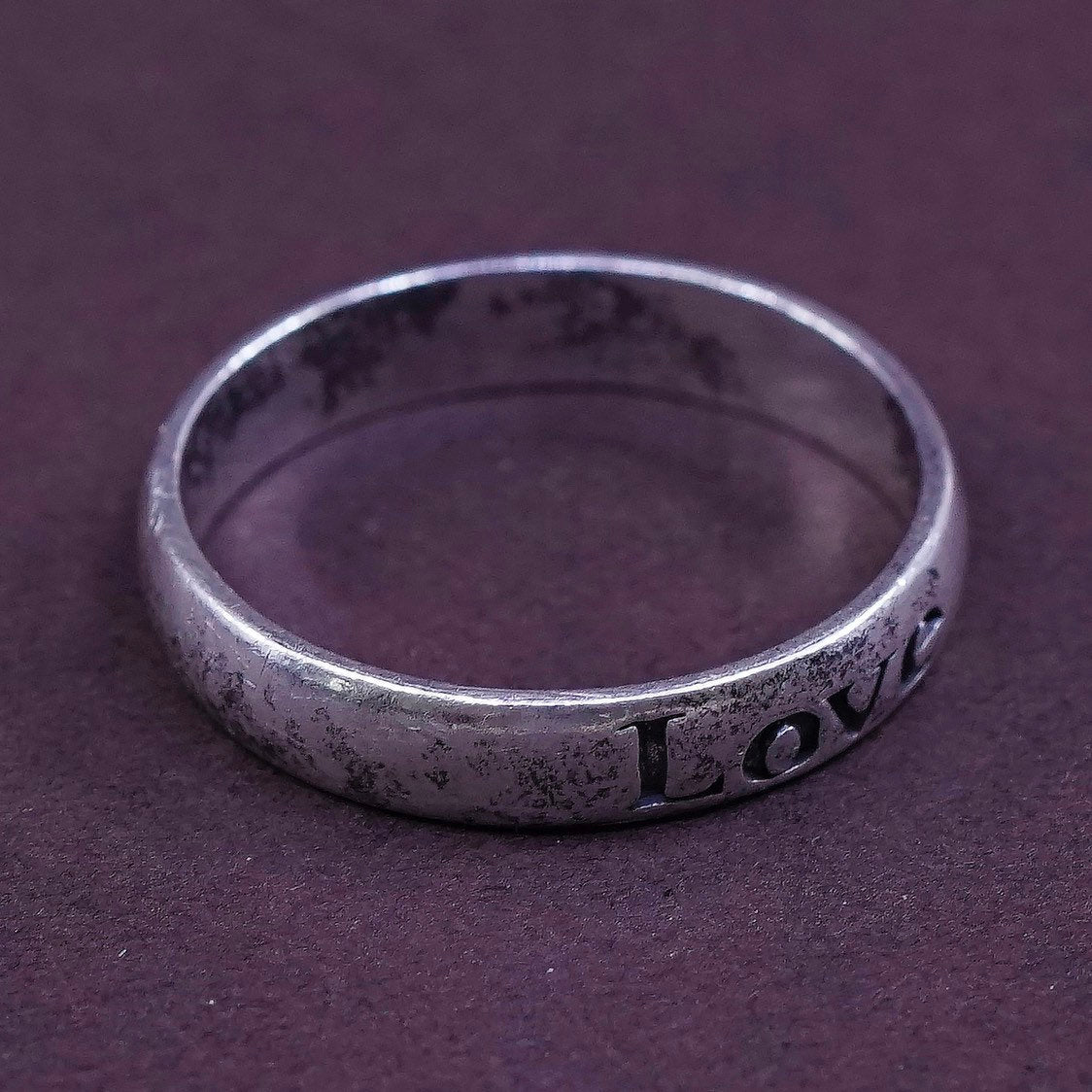 sz 8.25, vtg Sterling silver prayer ring, 925 band w/ "love" engraved