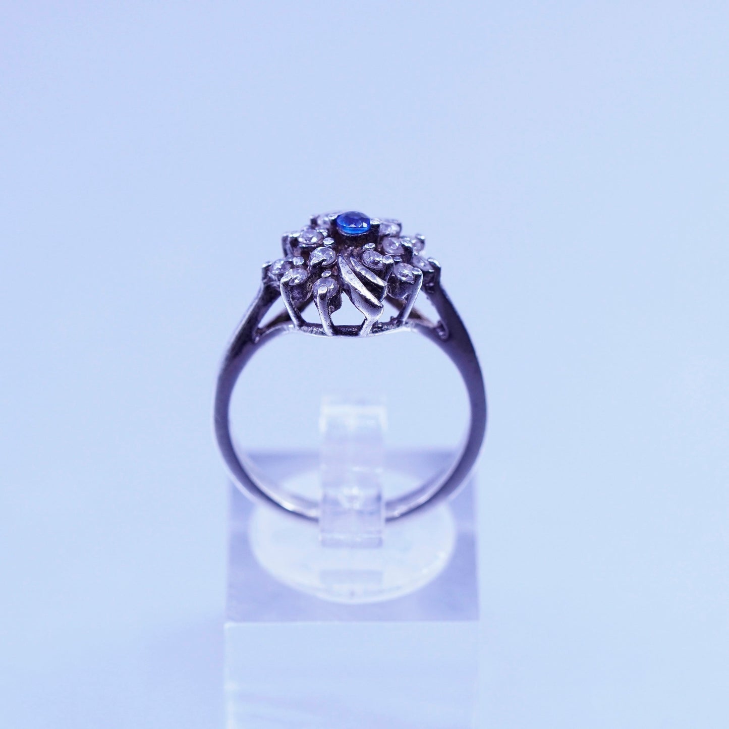 Size 7, vintage Sterling 925 silver handmade band ring with cluster Cz