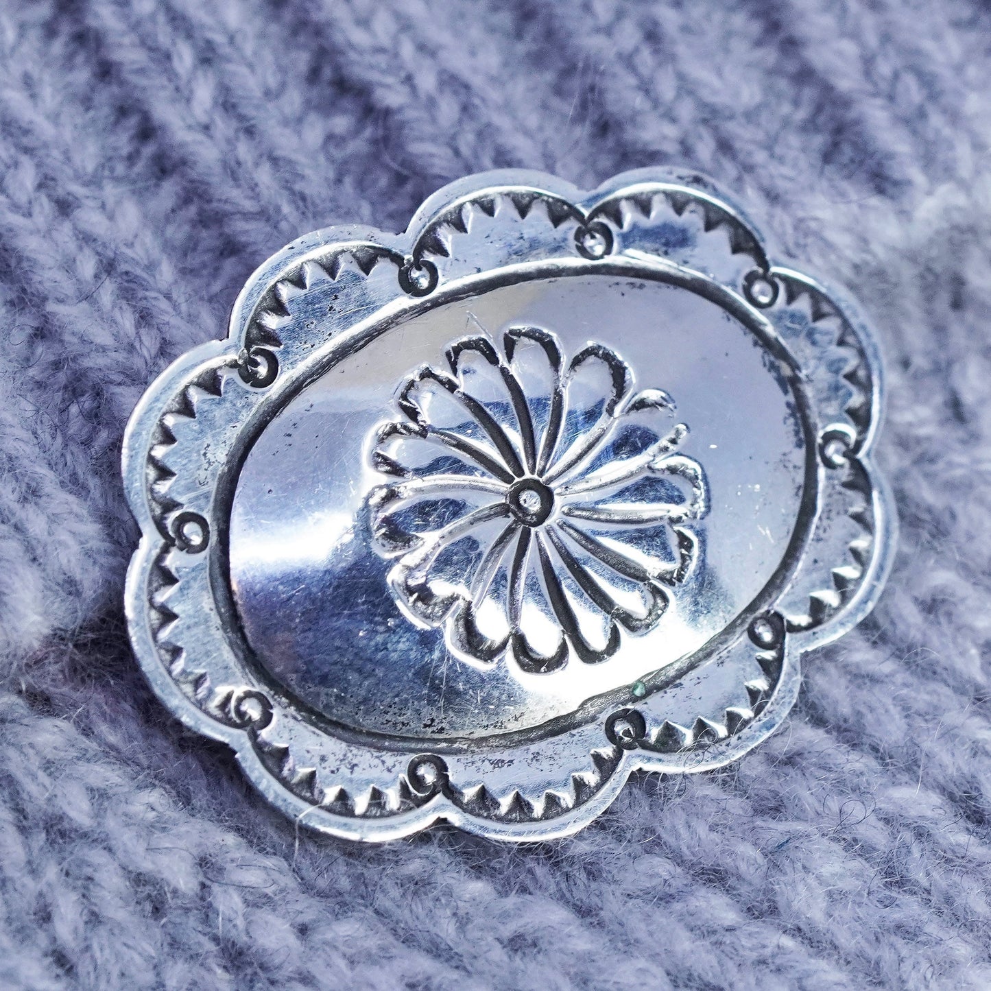 Vintage Native American Sterling 925 silver handmade oval brooch pin