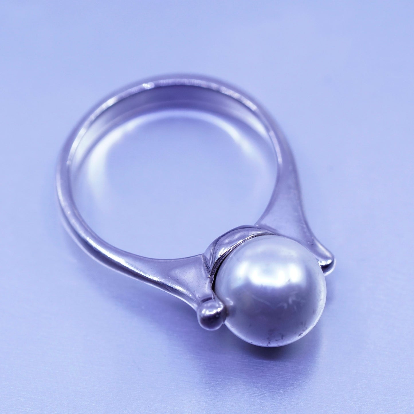 Size 8.5, vintage Sterling 925 silver handmade ring with pearl