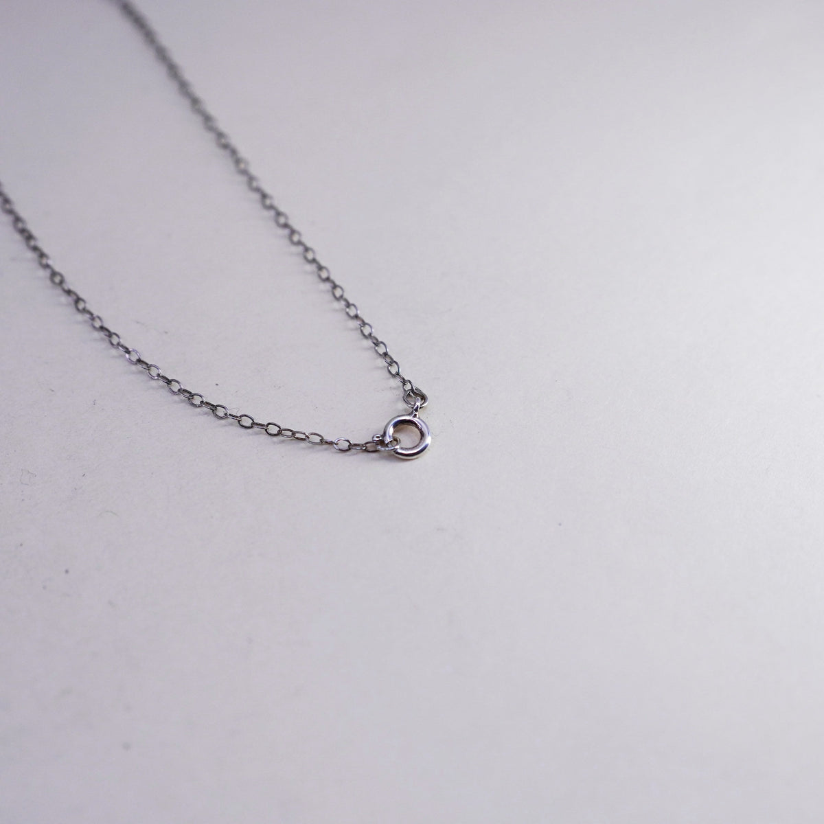 22”, Vintage sterling silver circle chain with heart pendant