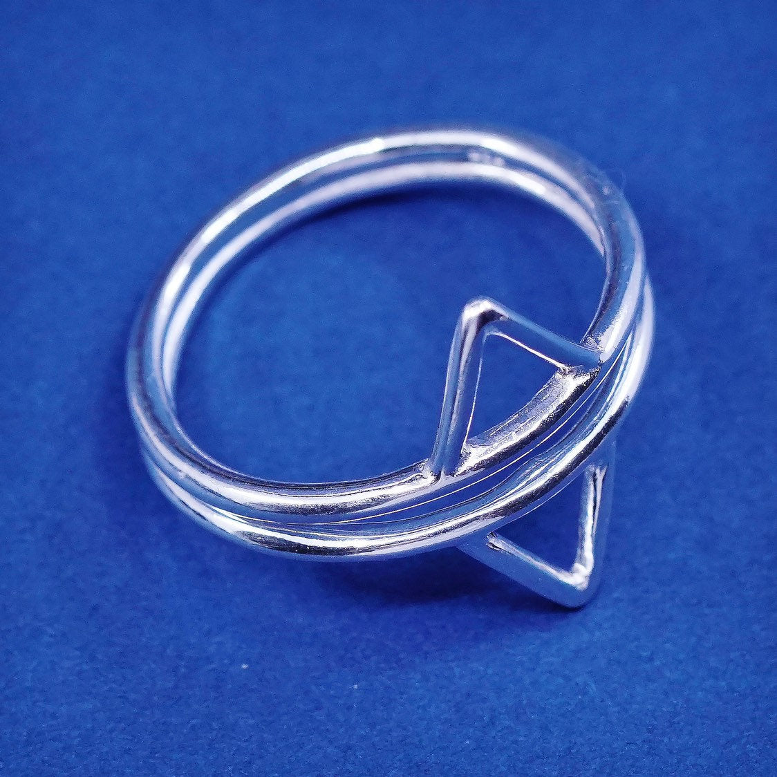 sz 8, vtg Sterling silver handmade ring, modern triangular 925 statement ring