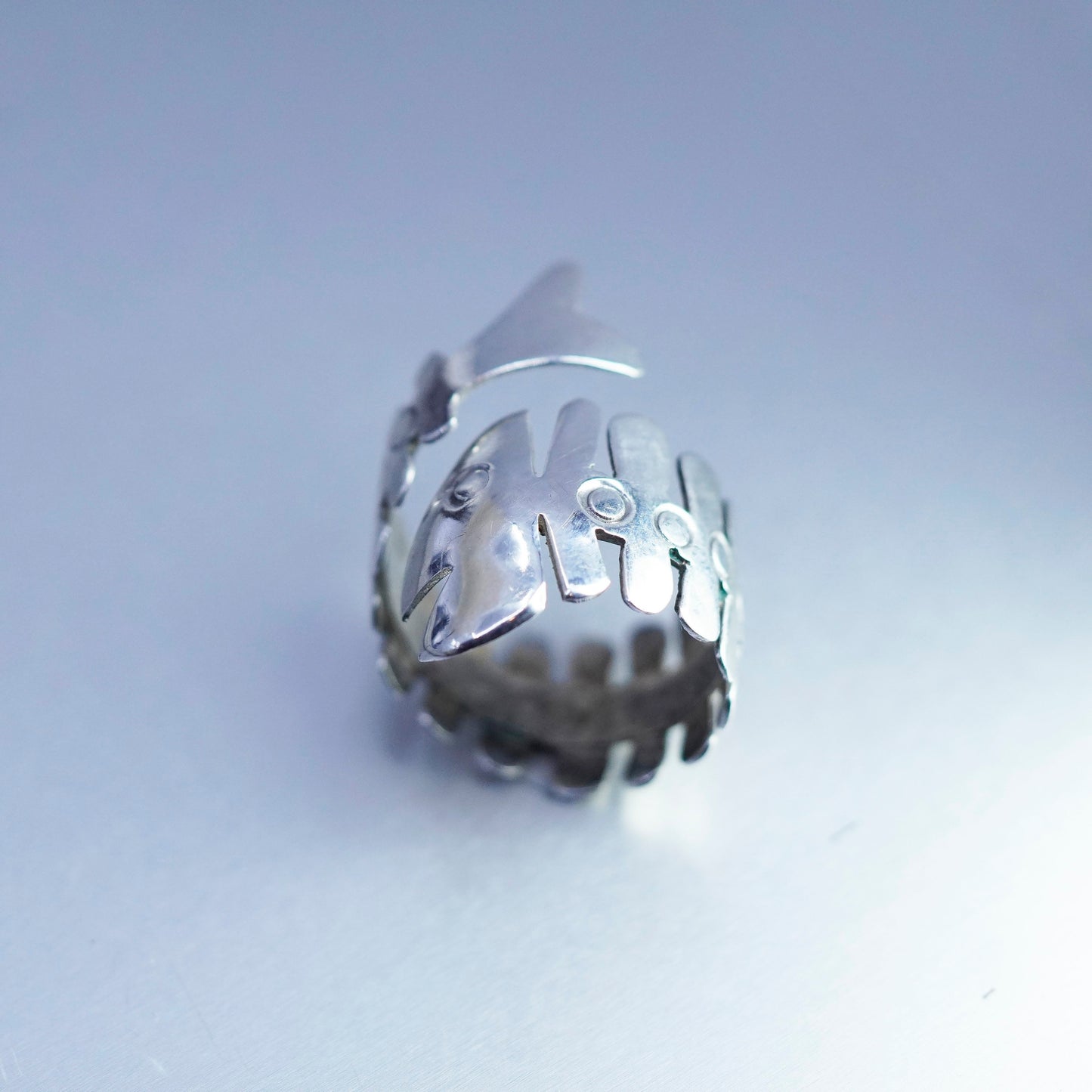 Size 7, southwestern Sterling 925 silver handmade ring, wrap fish bone band