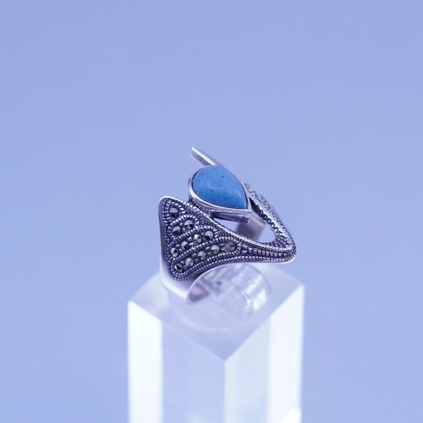Size 8 southwestern Sterling 925 silver ring, band teardrop turquoise marcasite