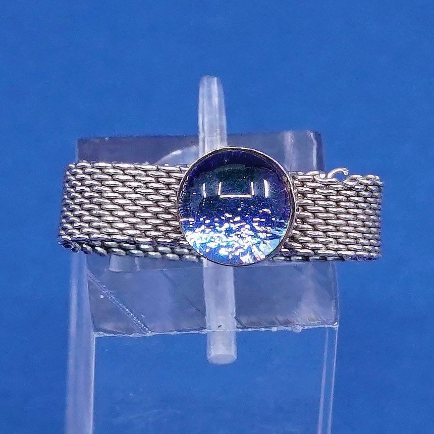 sz 7.75, vtg Sterling silver handmade ring, 925 mesh band w/ blue dragon glass
