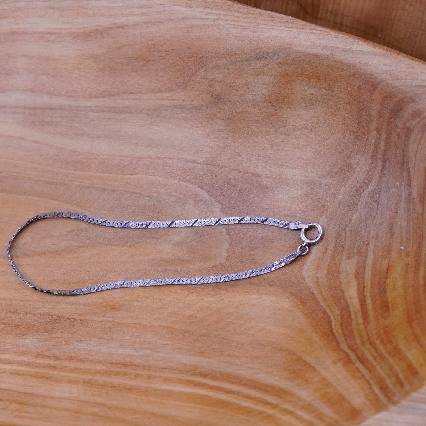 7”, 2mm, Vintage Sterling silver textured herringbone bracelet, Italy 925 chain