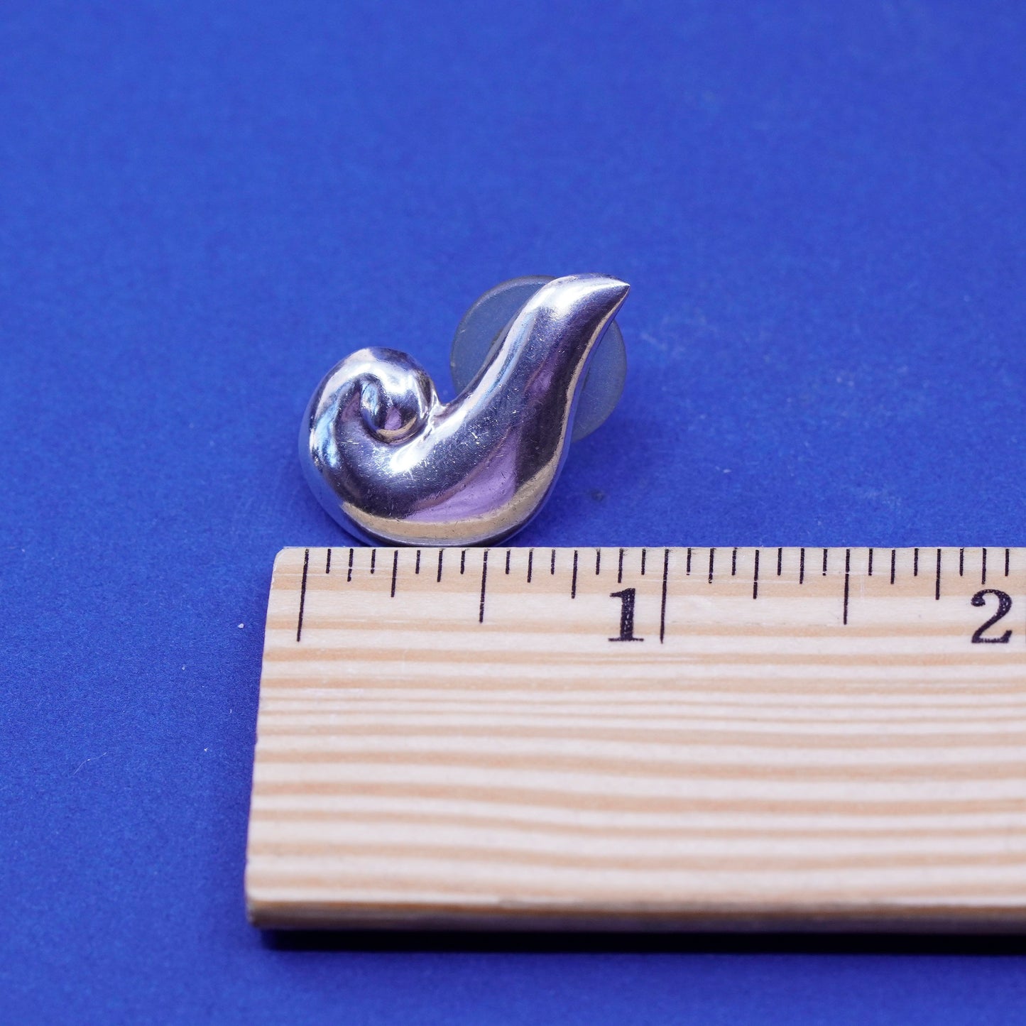 Vintage Sterling silver handmade earrings, Mexico 925 swirly studs