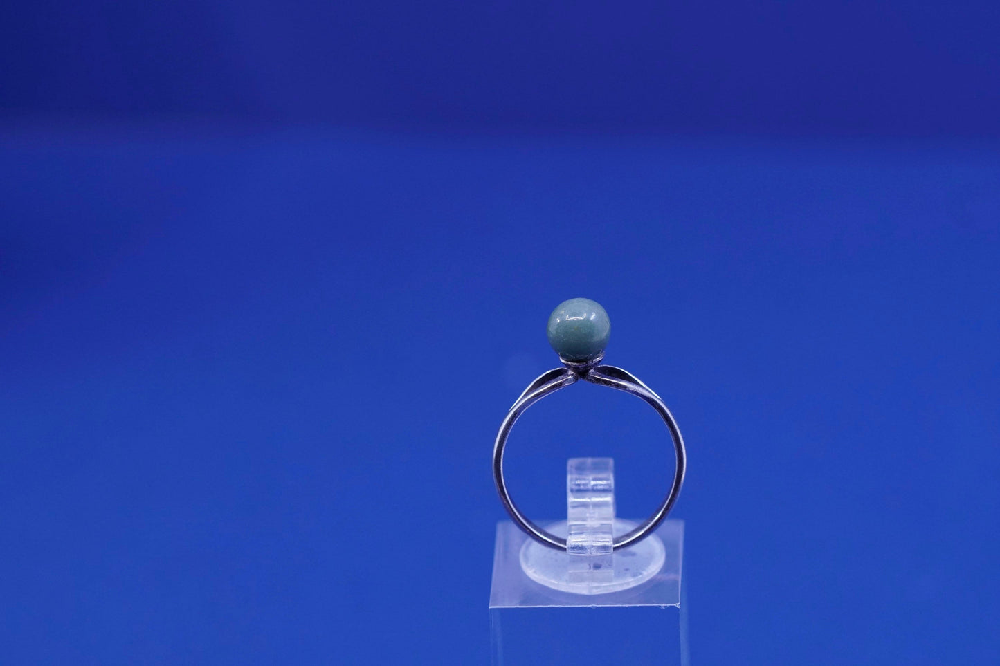 Size 8, vintage sterling 925 silver handmade ring with jade