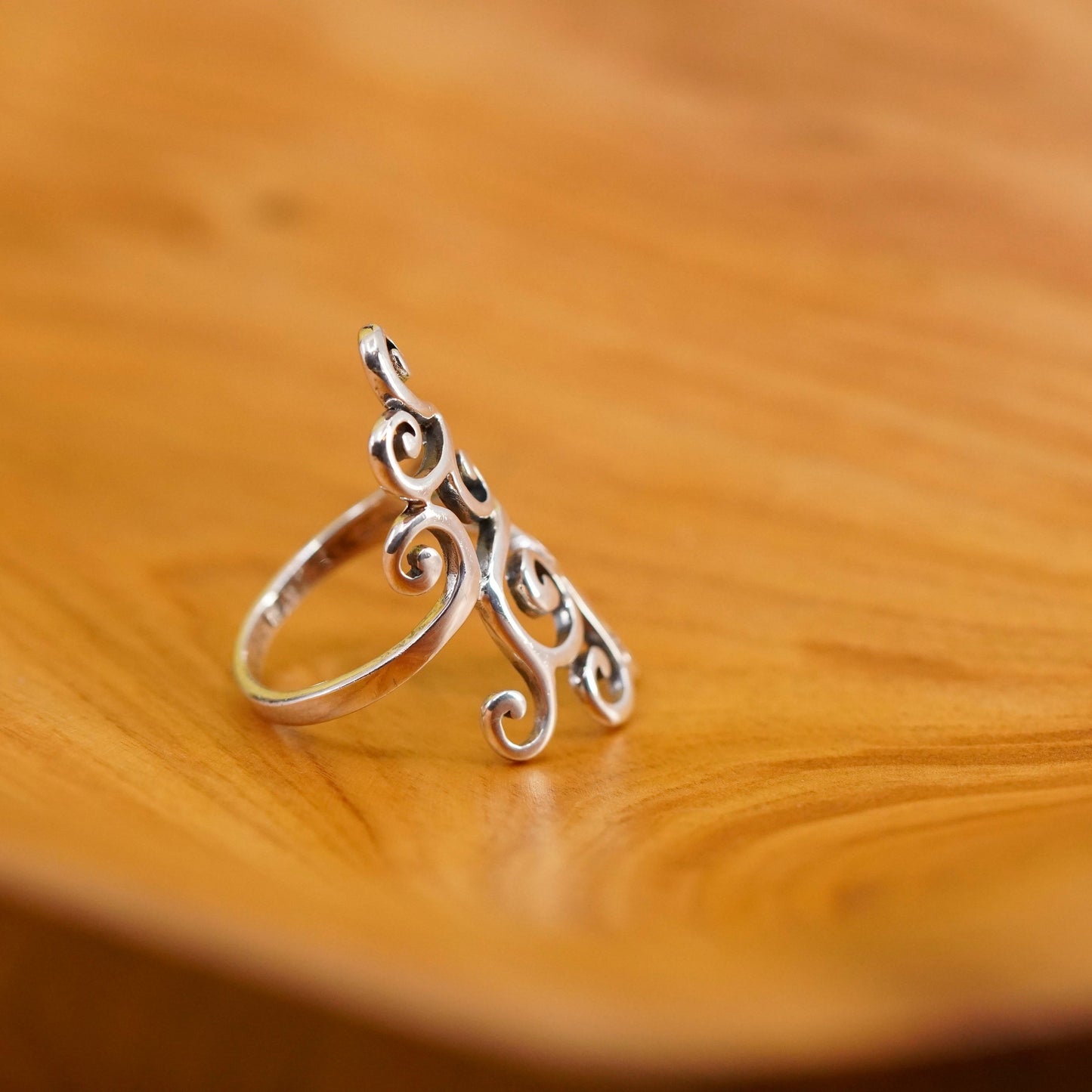 Size 8, vtg Sterling silver handmade ring, southwestern 925 filigree swirl band