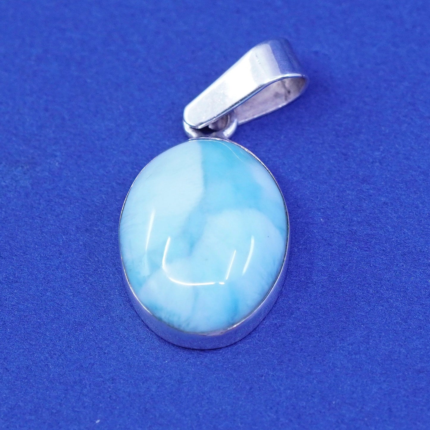 Vintage Sterling 925 Silver Handmade Pendant with oval larimar