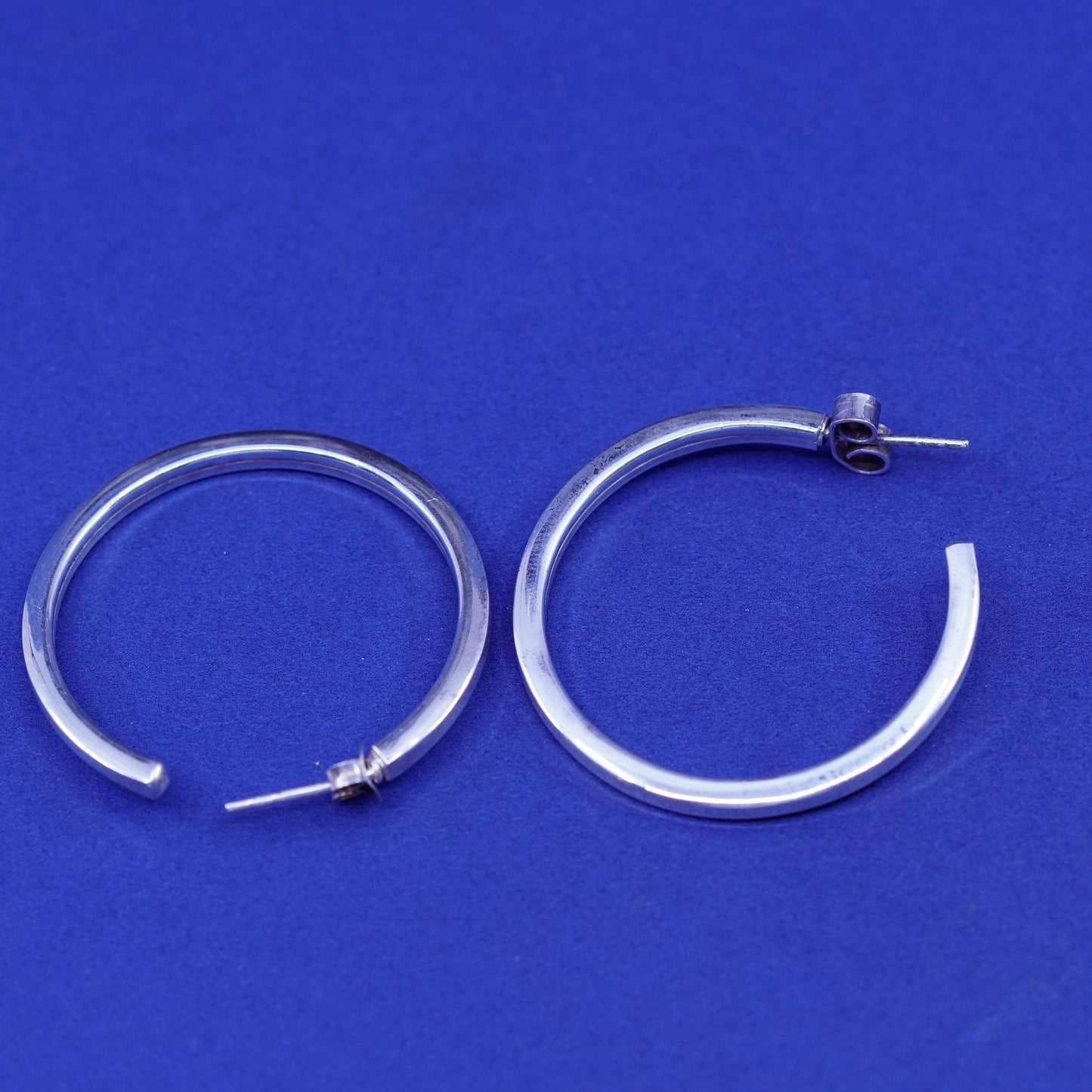 1.25”, Vintage Sterling Silver handmade Earrings. 925 cube circle Huggie