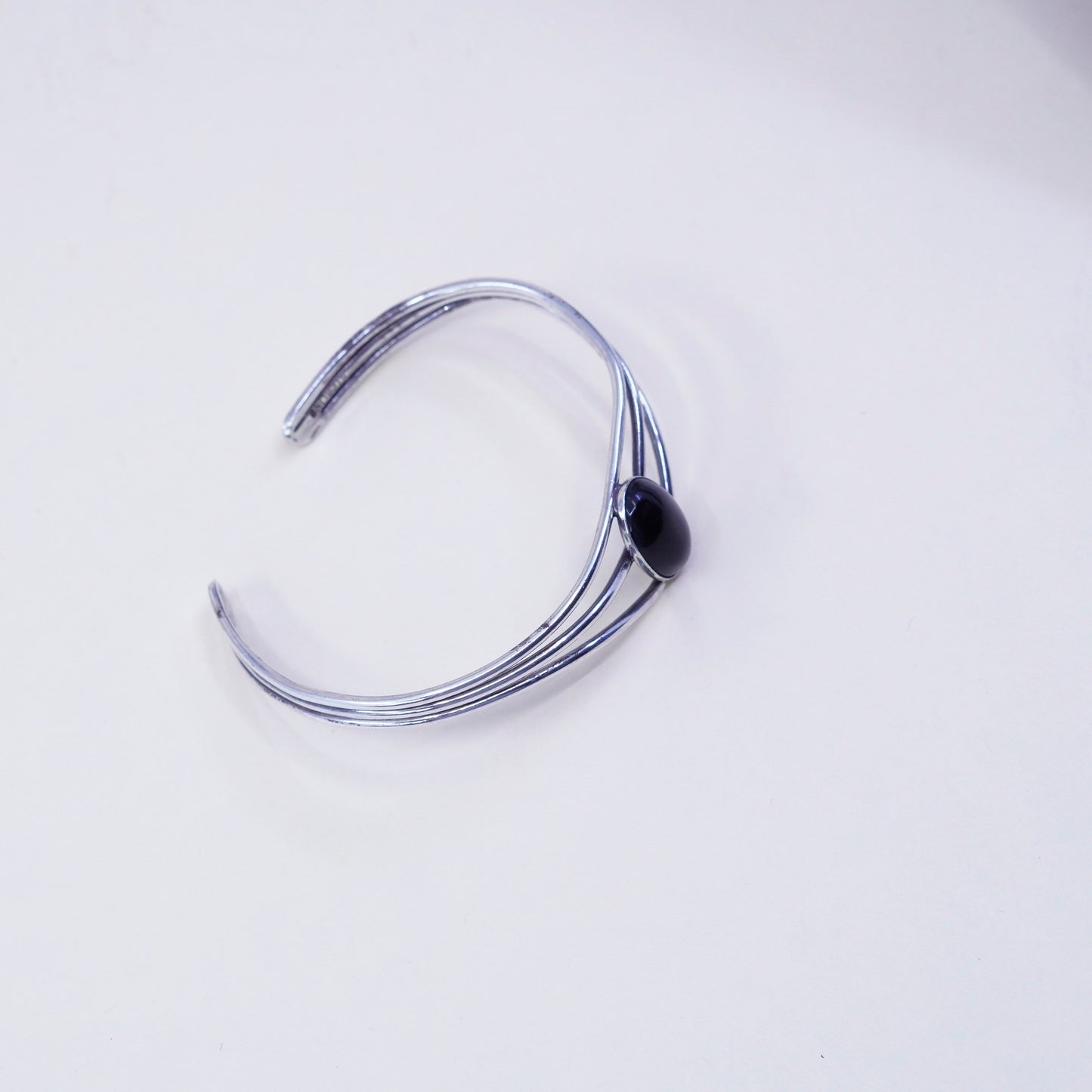 6”, vtg Native American sterling silver multi strands cuff bracelet w/ obsidian