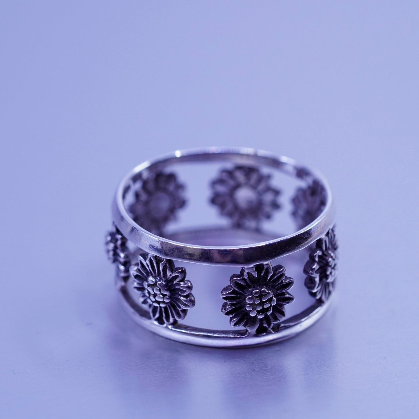 Size 7.5, vintage Sterling 925 silver handmade ring, sunflower flower band