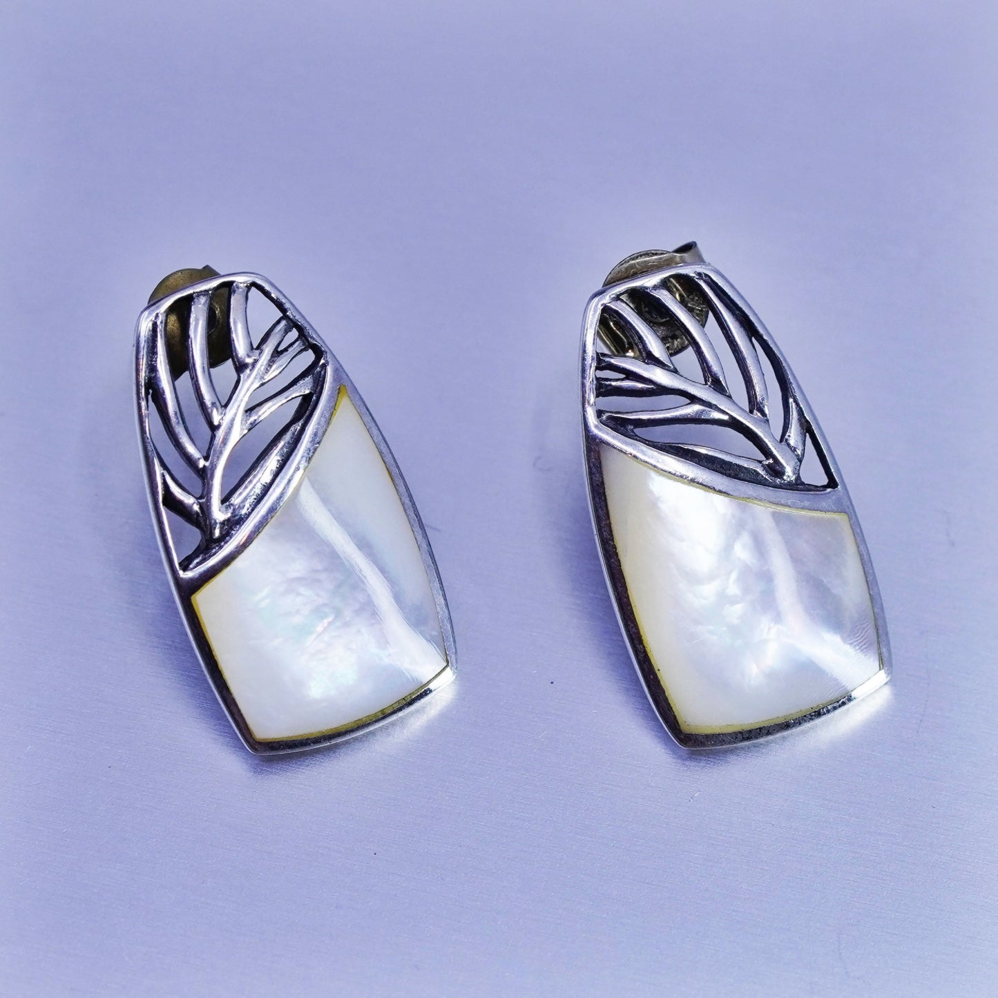 Vintage Sterling 925 silver earrings, heart studs with pink mother of pearl