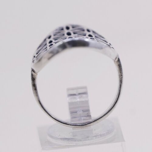 Size 8, Vtg Sterling Silver handmade Ring. 925 modern Snowflake Statement Band
