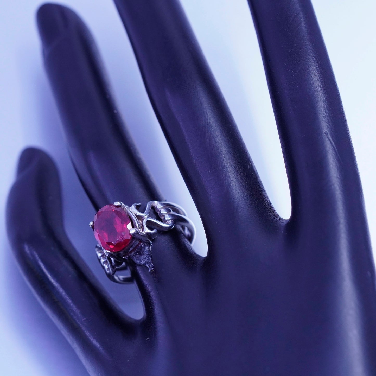 Size 7, vintage Sterling 925 silver filigree ring with ruby