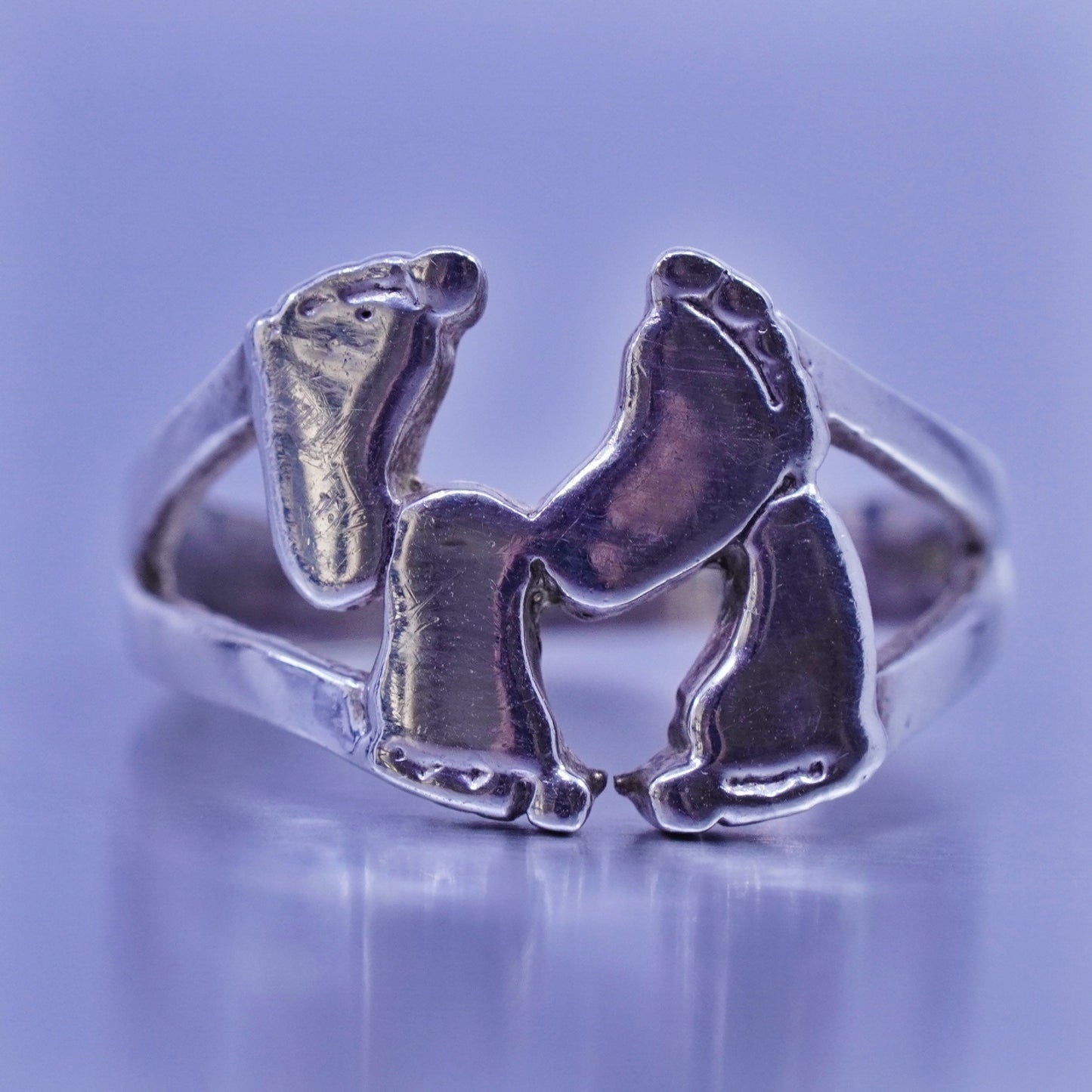 Size 6, vintage southwestern Sterling 925 silver ring, footprints band