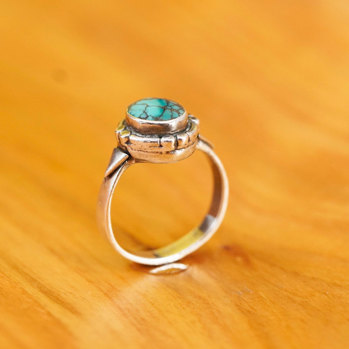 Size 5, Sterling 925 silver ring with spiderwebbed turquoise, Native American